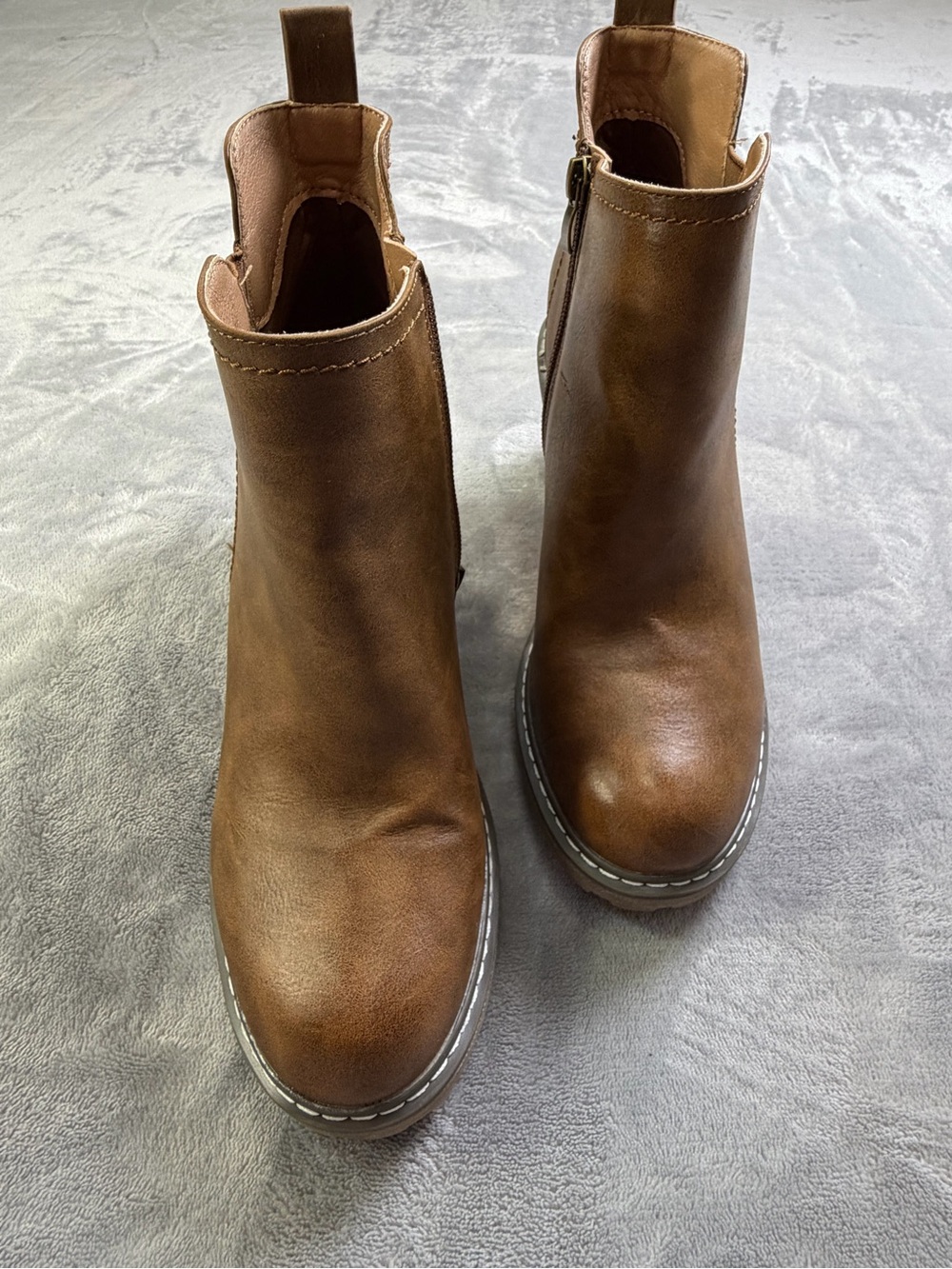 Corkys Chestnut Brown leather Ankle Booties with Side Zip Winter Women’s 9